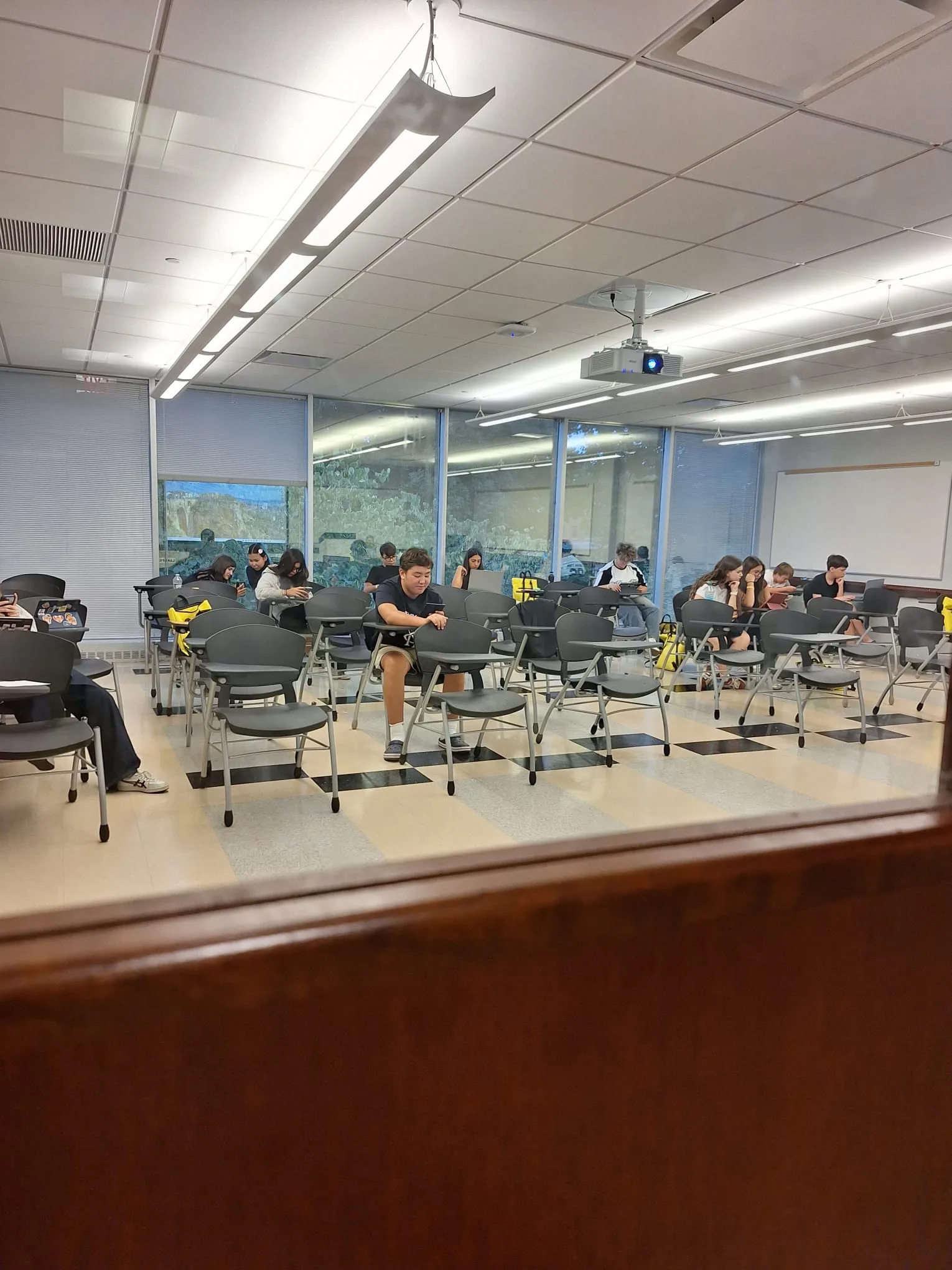 Un’aula più ampia durante la lezione pomeridiana