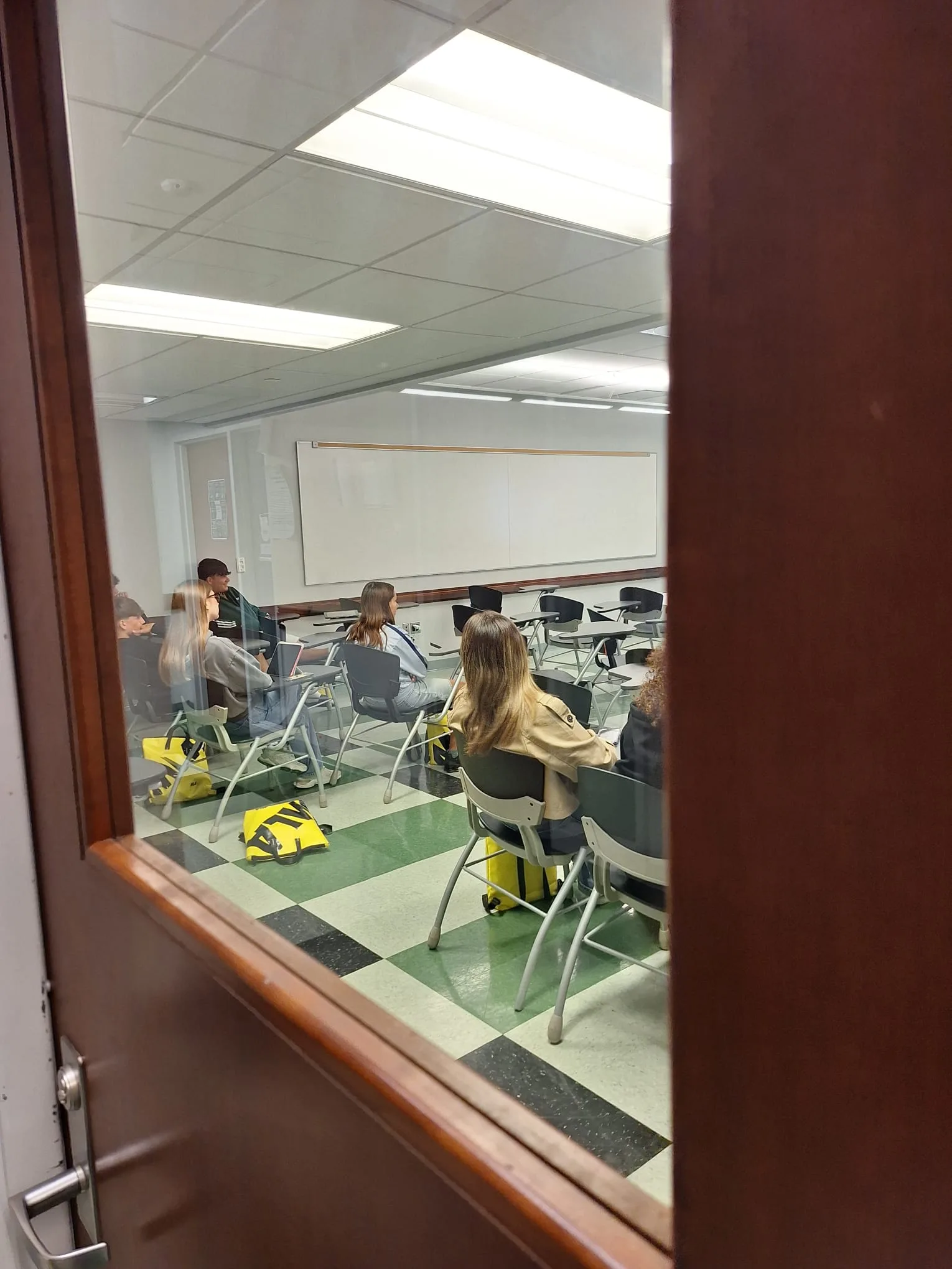 Un altro gruppo di studenti durante la lezione