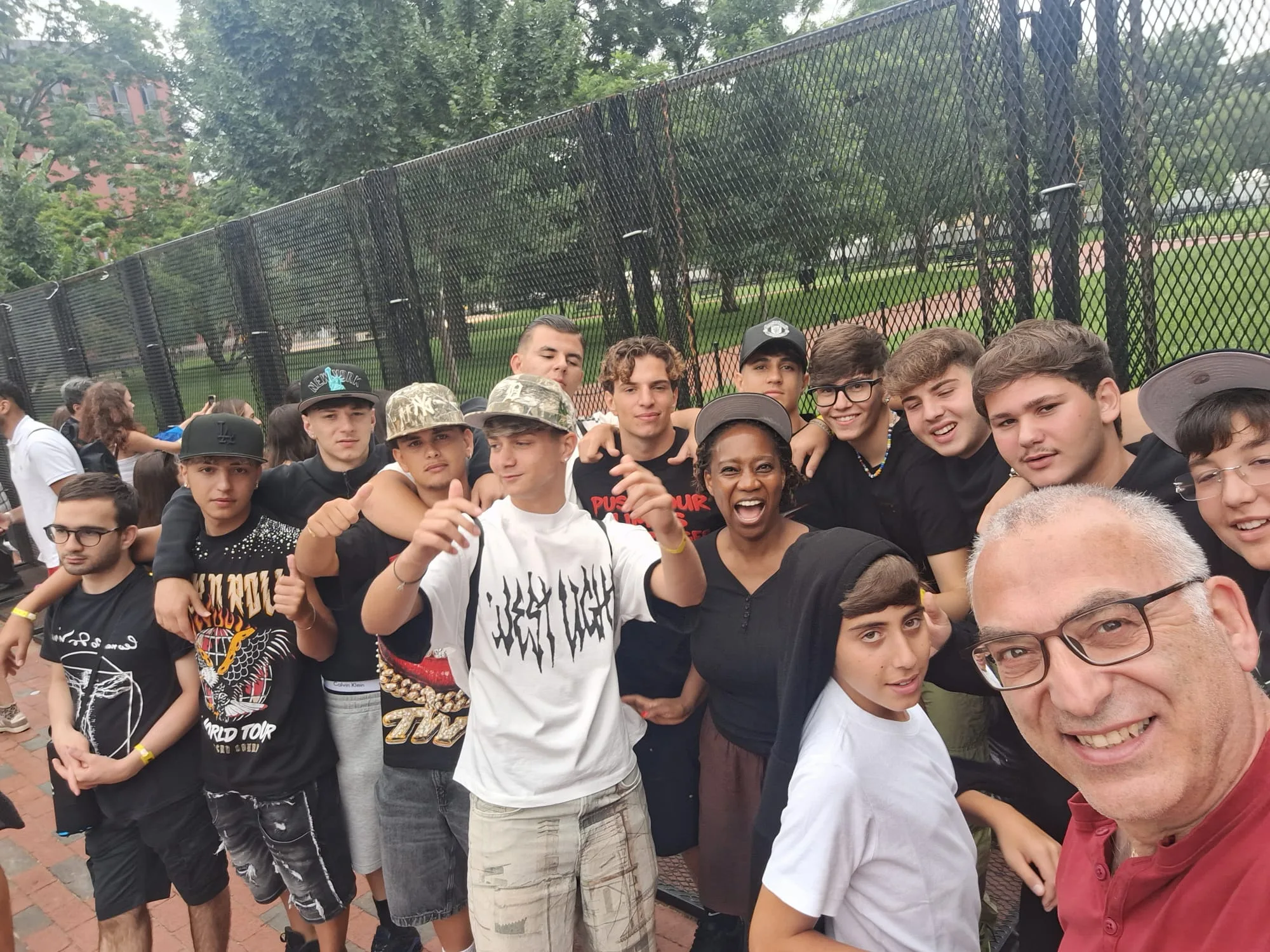 Selfie di gruppo nei pressi della Casa Bianca, Washington DC